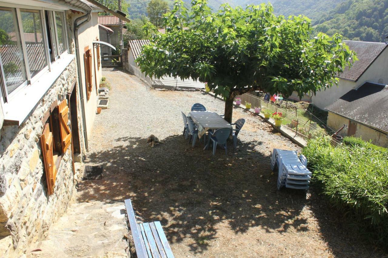Maison Du Coue Pyrenees Mourtis Gite Pour 2 A 12 Pers Sengouagnet Exterior photo